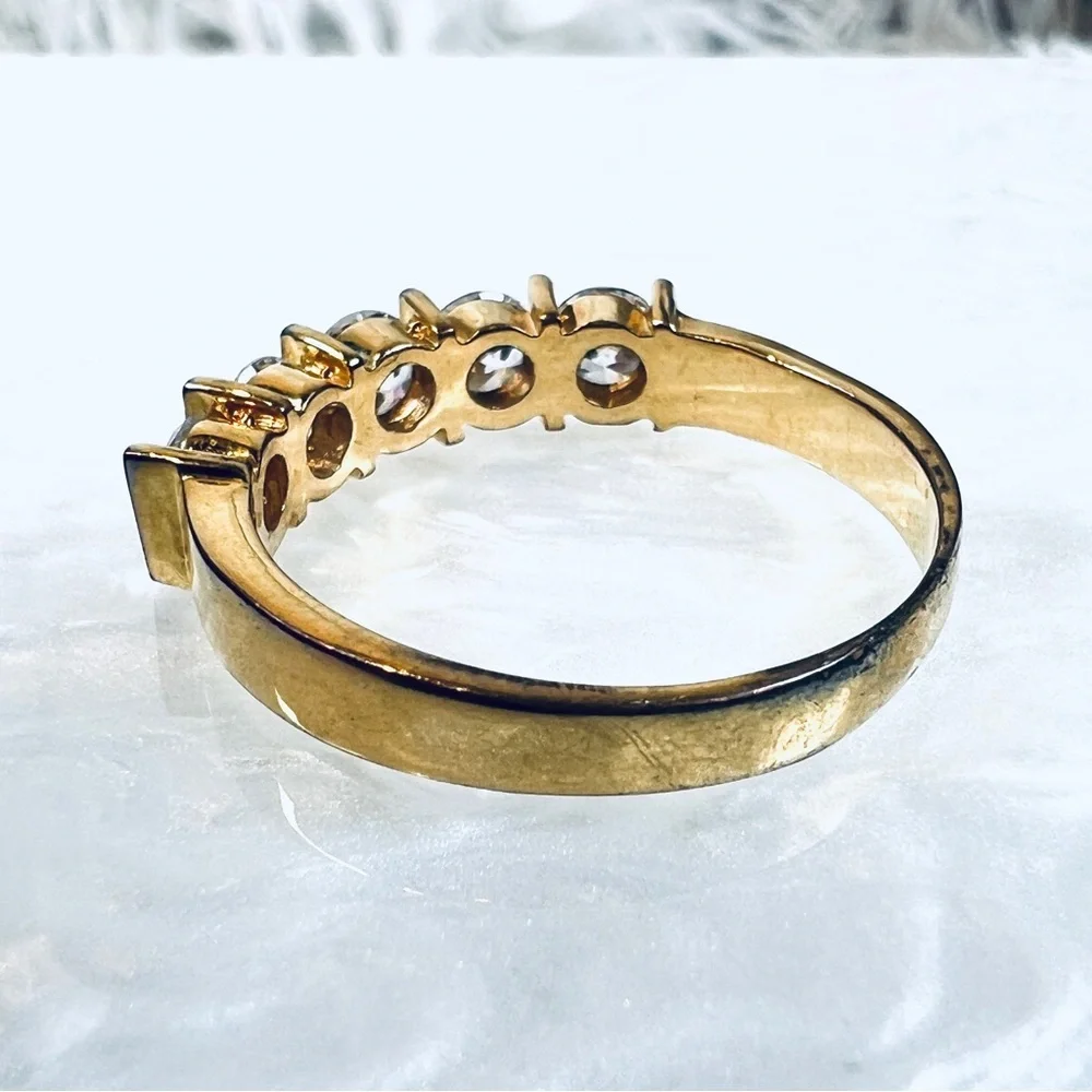 Goldtone, bling size 11 1/4 band costume ring